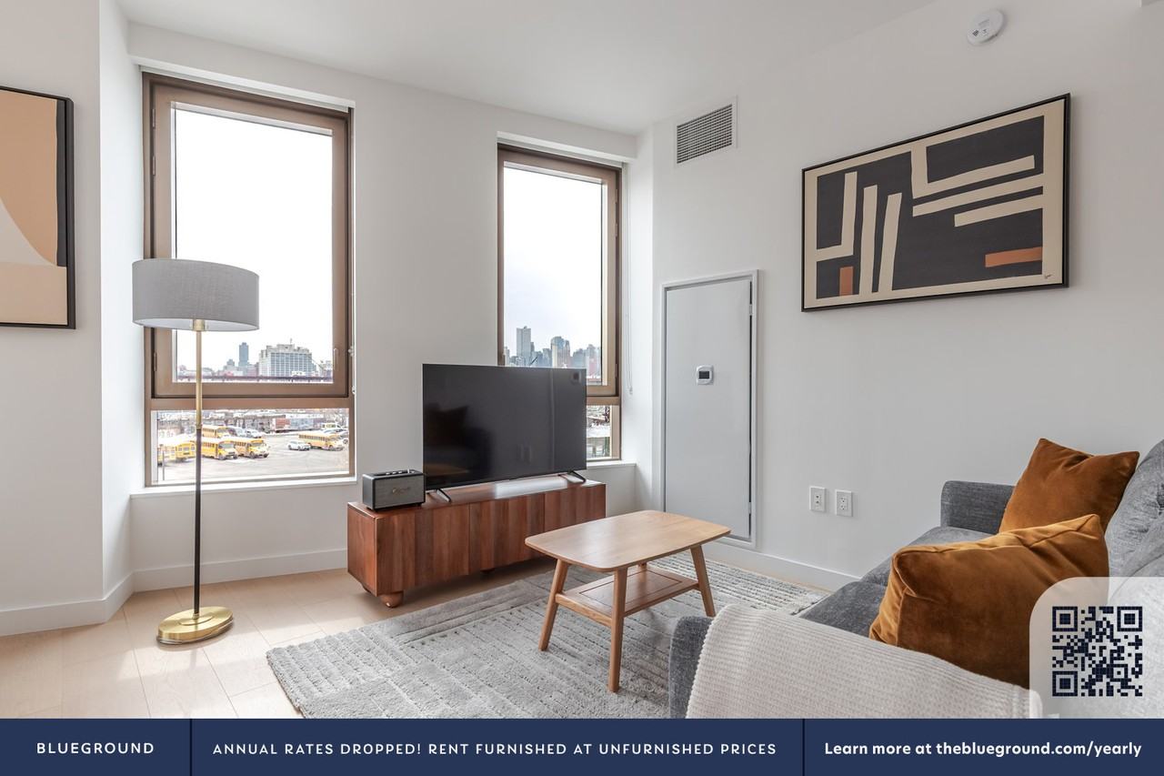 482 Kent Avenue - Photo 3 of 29