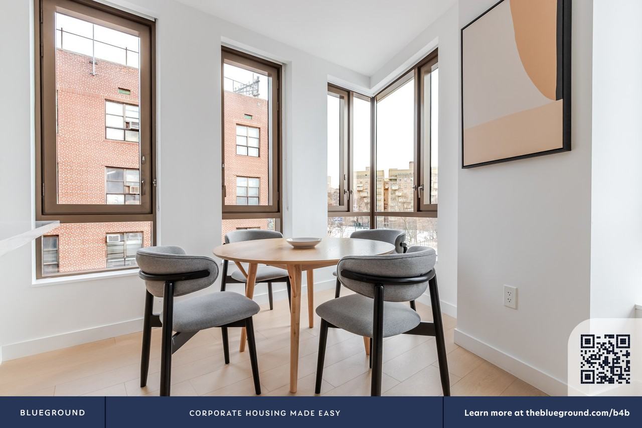 482 Kent Avenue - Photo 5 of 29