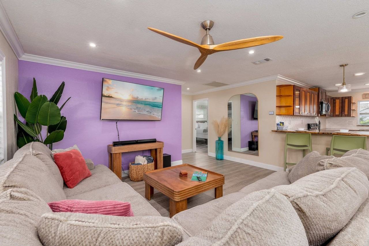 12402 92nd Ter #1325641P - Photo 3 of 50