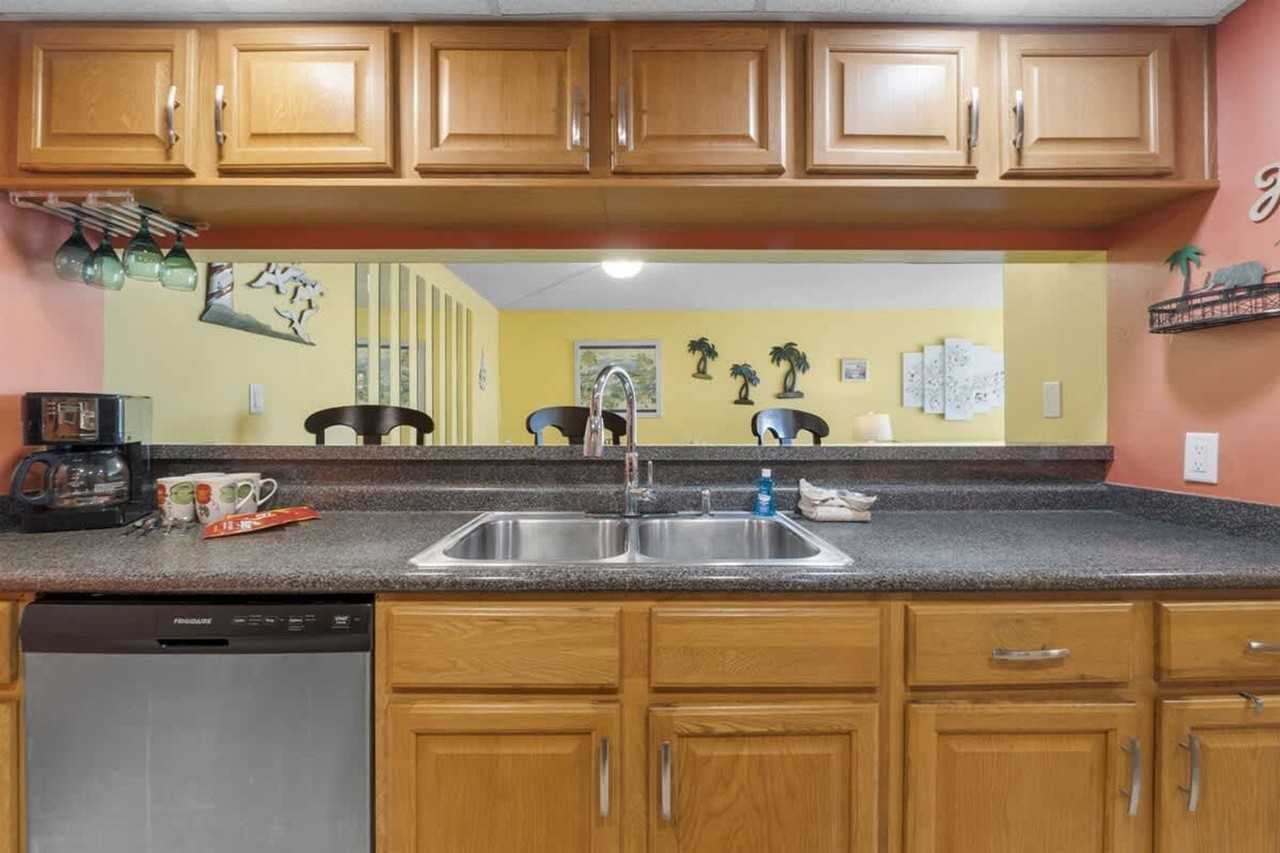 8815 Thomas Dr #1354927P - Photo 7 of 20