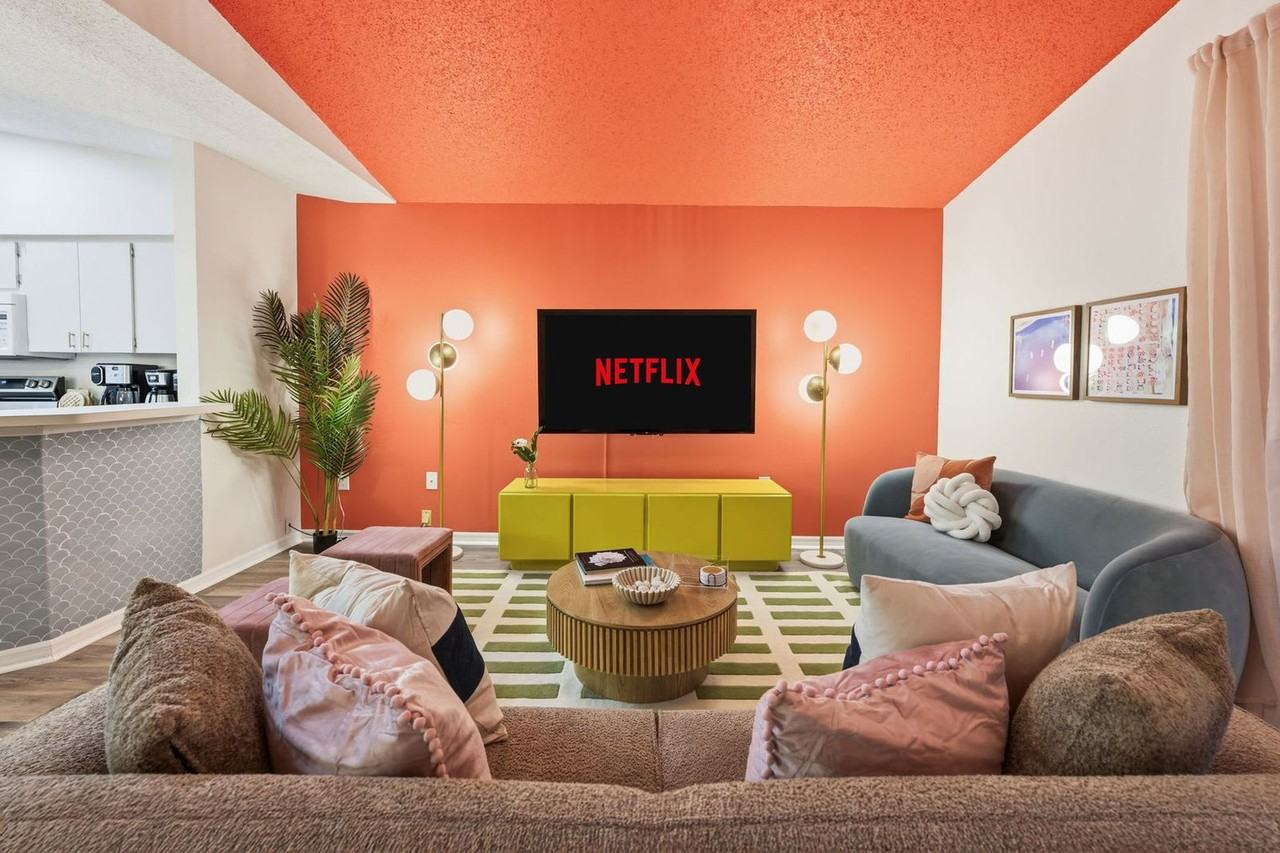 11988 117th St #1363921P - Photo 5 of 50