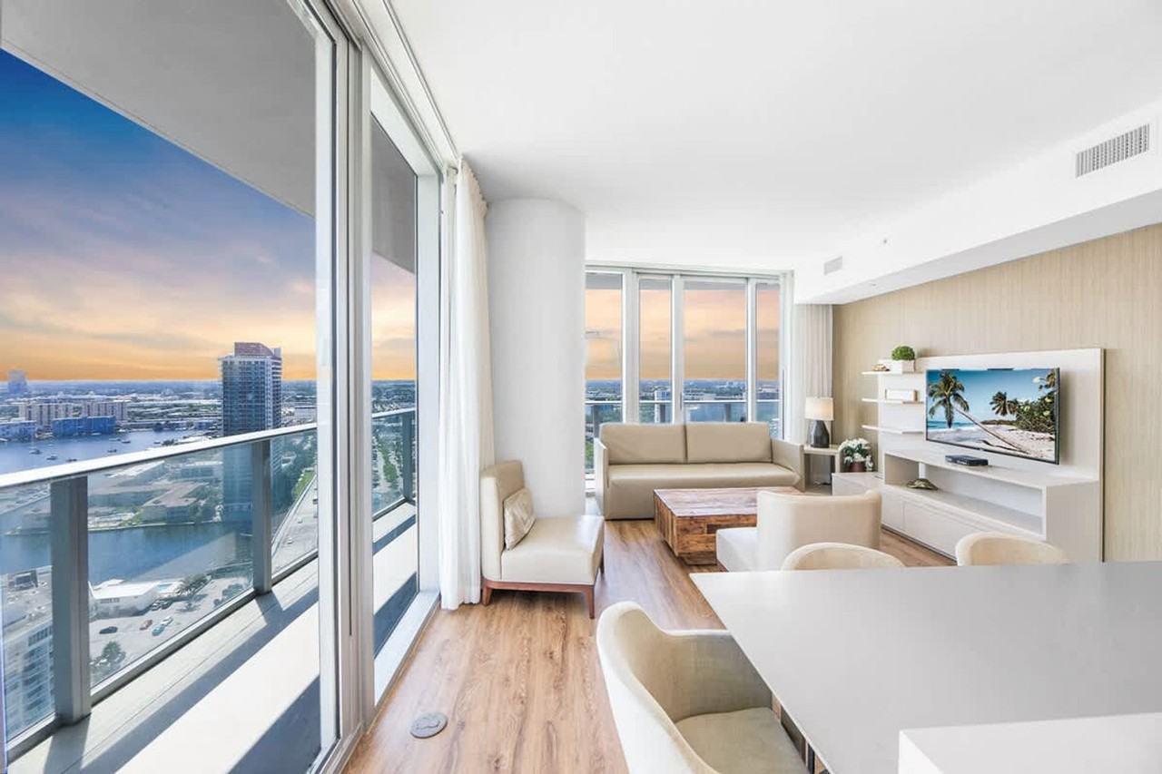 4011 South Ocean Drive - Photo 2 of 68