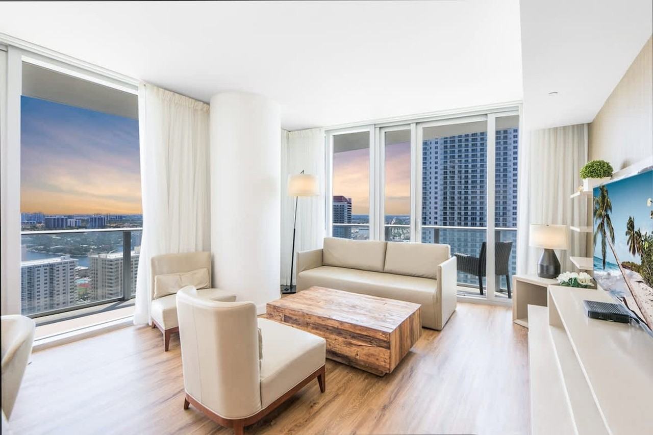 4011 South Ocean Drive - Photo 4 of 68