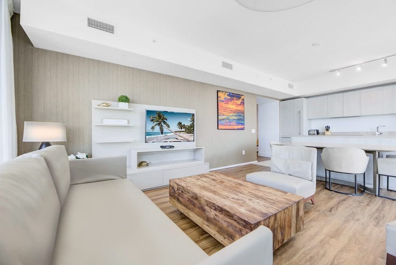 4011 South Ocean Drive - Photo 7 of 68