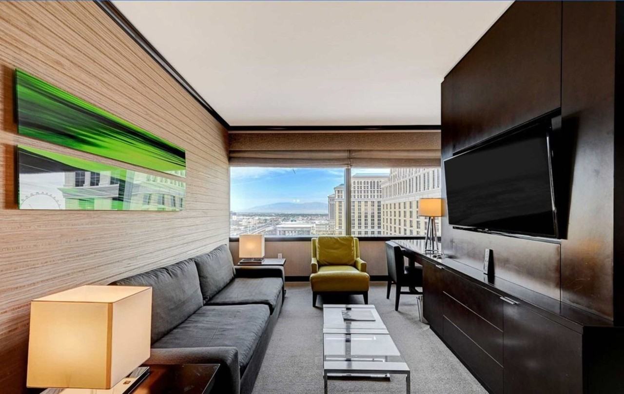 2600 W Harmon Ave #1376587P - Photo 2 of 50