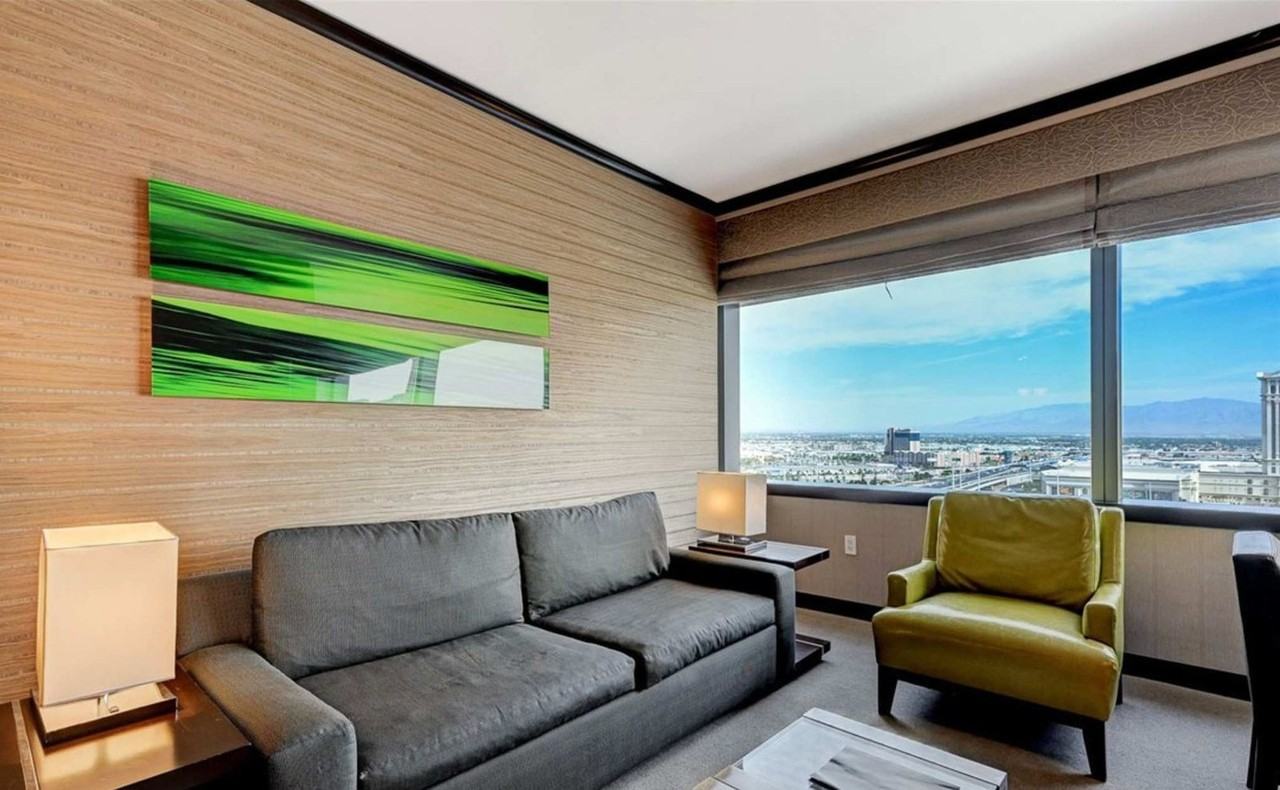 2600 W Harmon Ave #1376587P - Photo 4 of 50