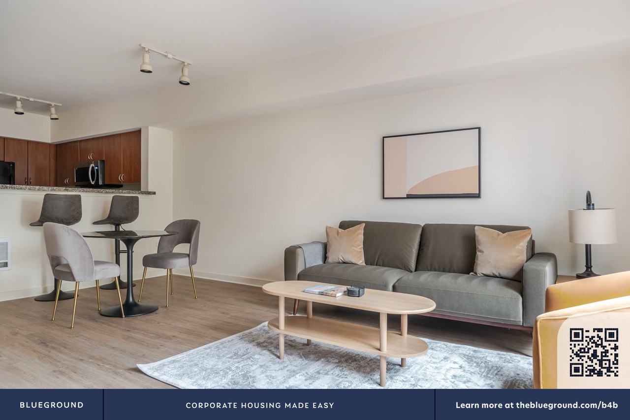 362 Bellevue Way Ne #1002 - Photo 6 of 18