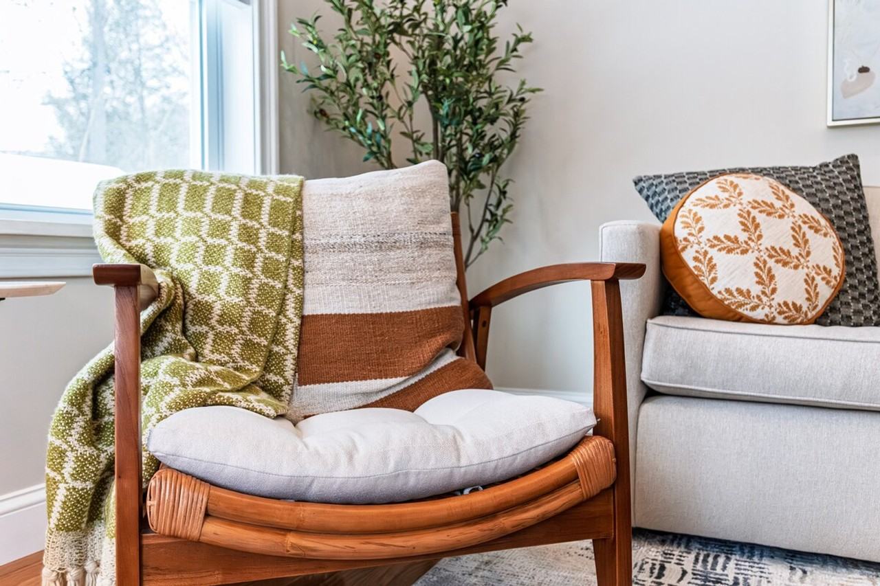 99 W Circular St #1388803P - Photo 6 of 50