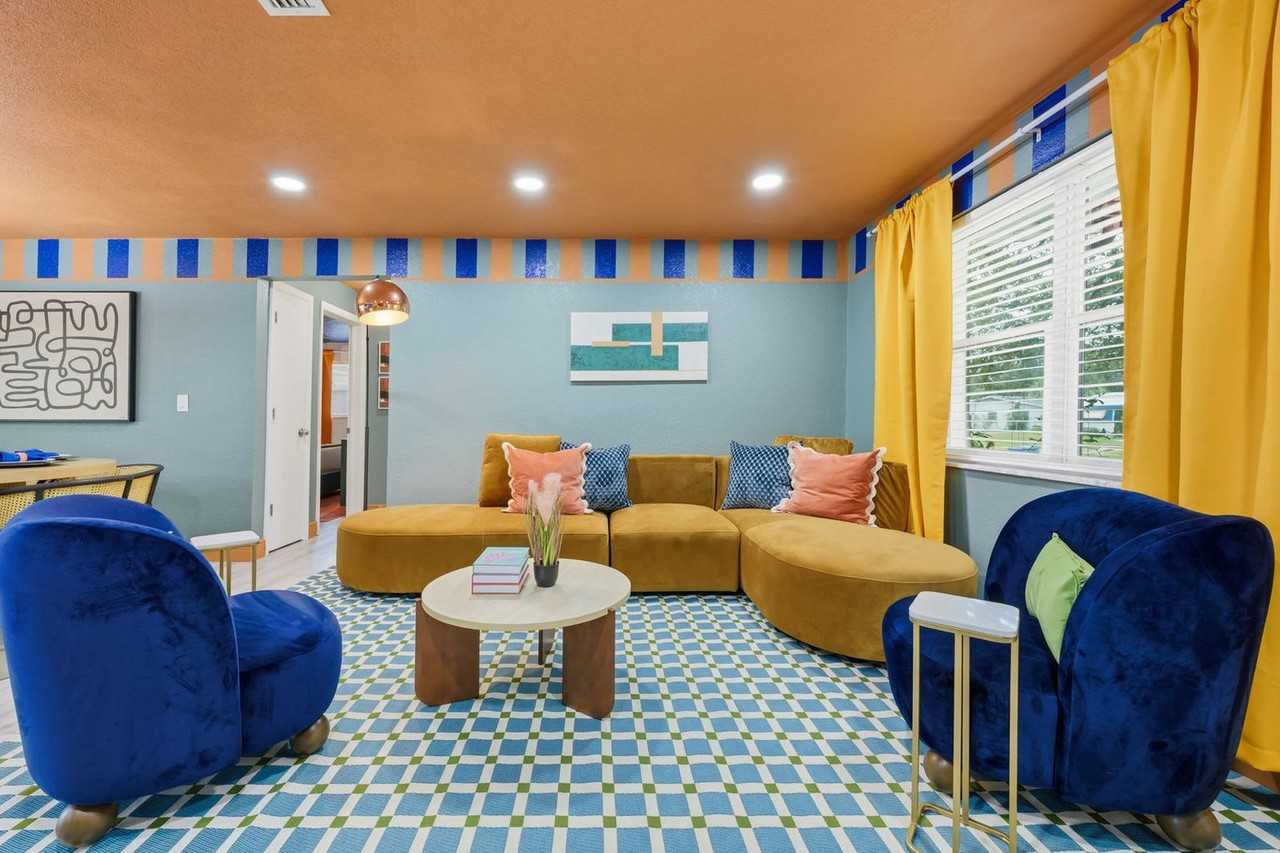 507 Shore Dr #1404264P - Photo 2 of 48