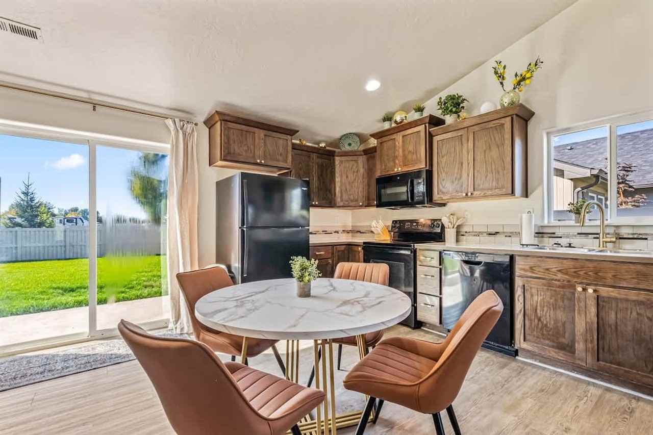 103 N Voyage Ave #1460921P - Photo 6 of 23