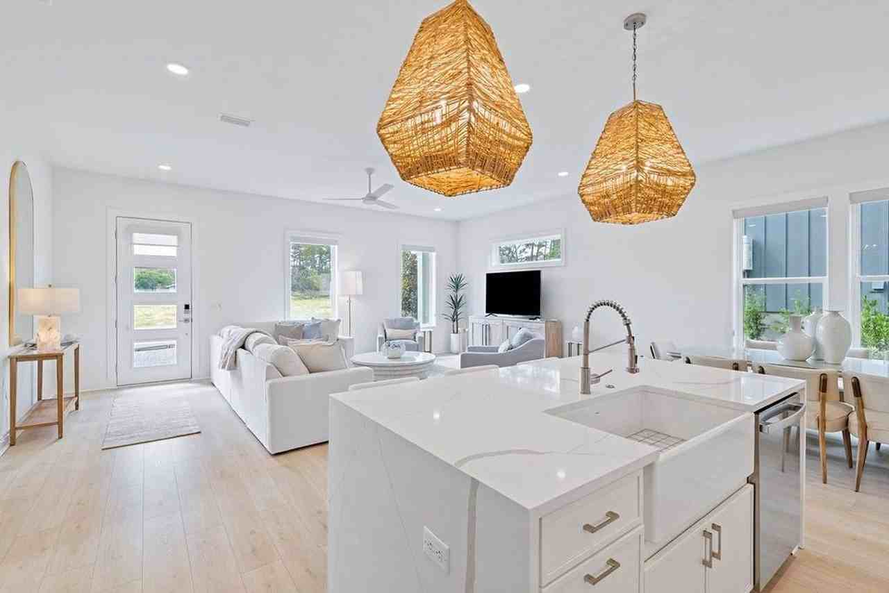 68 Sarah St #1447174P - Photo 5 of 50