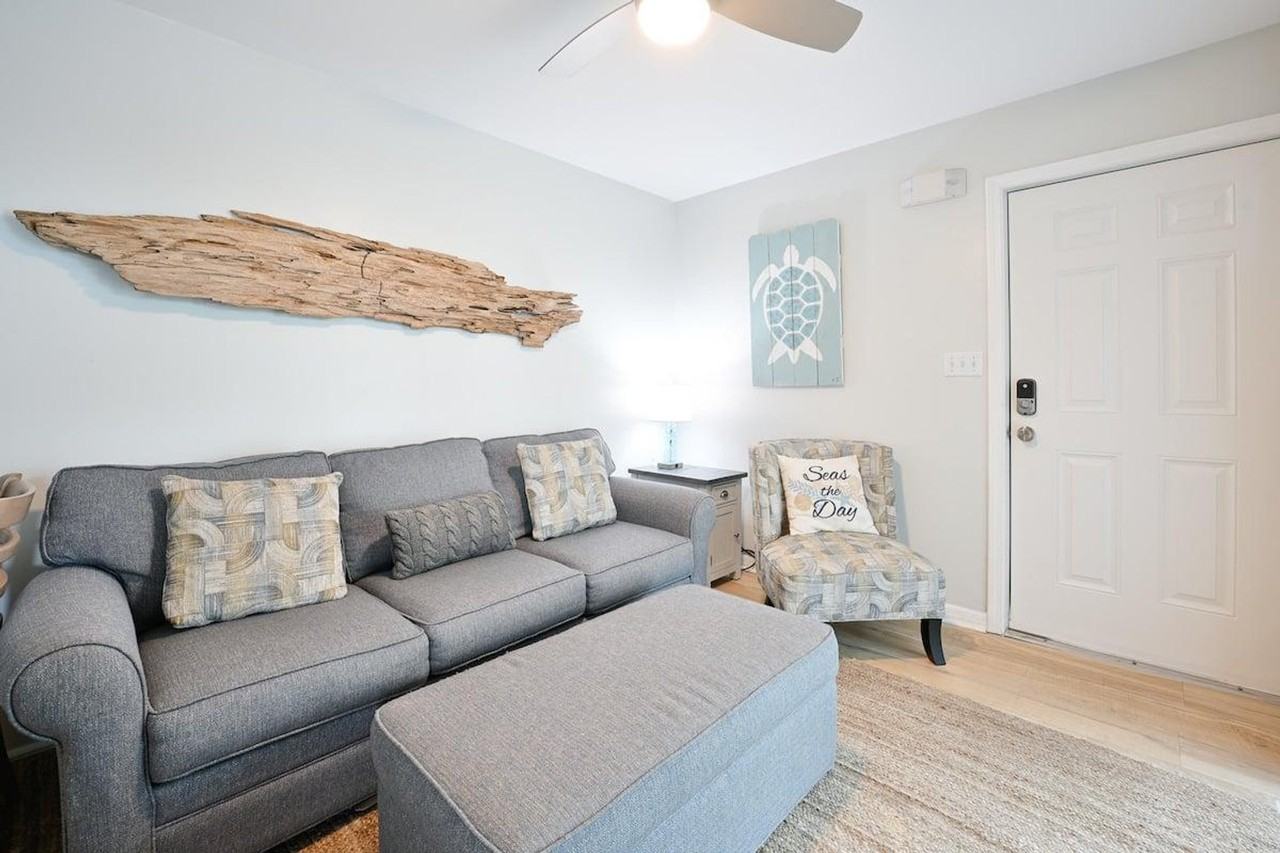 11 Beachside Dr #1447137P - Photo 3 of 29