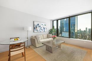 325 W 34th St - Photo 1 of 1