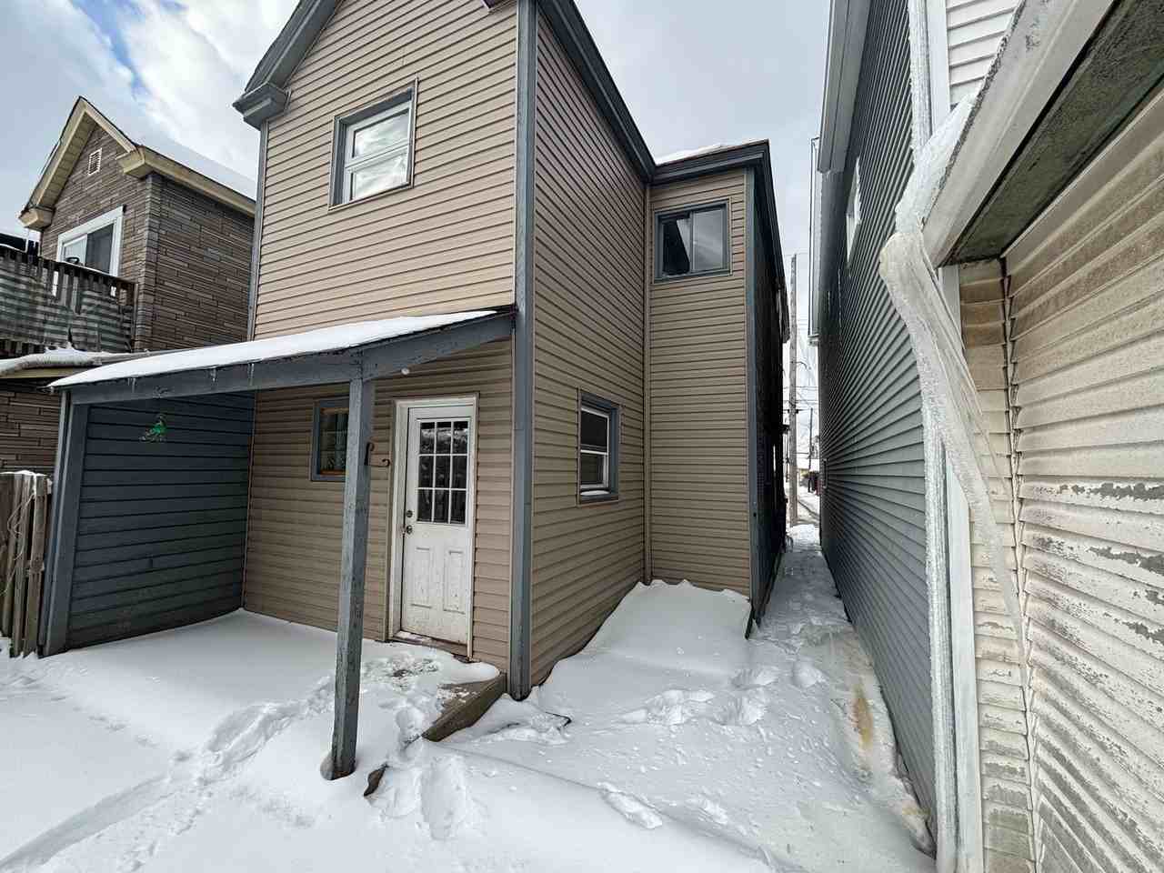 1411 Martha St - Photo 4 of 27