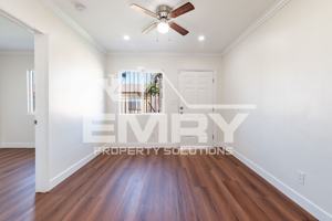 featured image of 428 N Poplar Ave