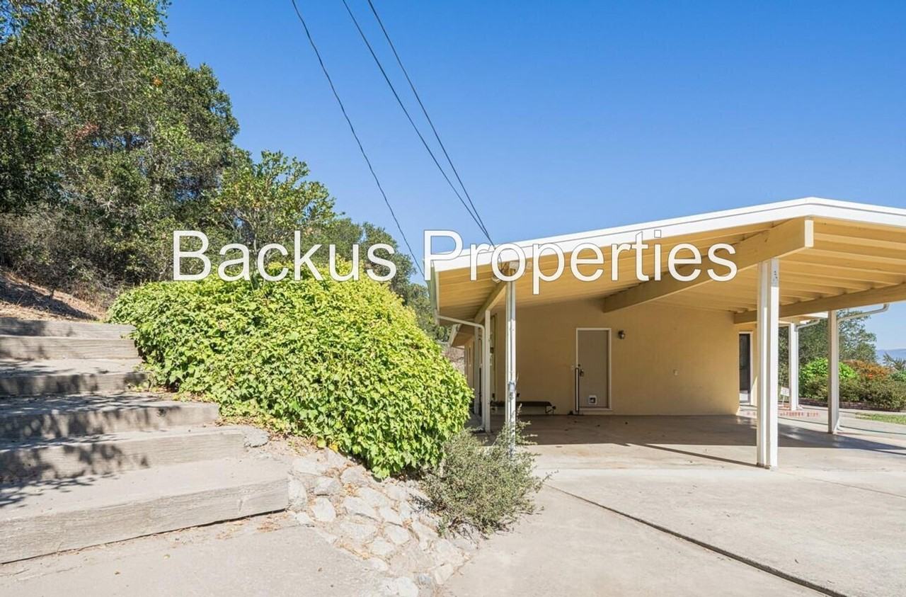 399 Laurel Ln - Photo 2 of 28