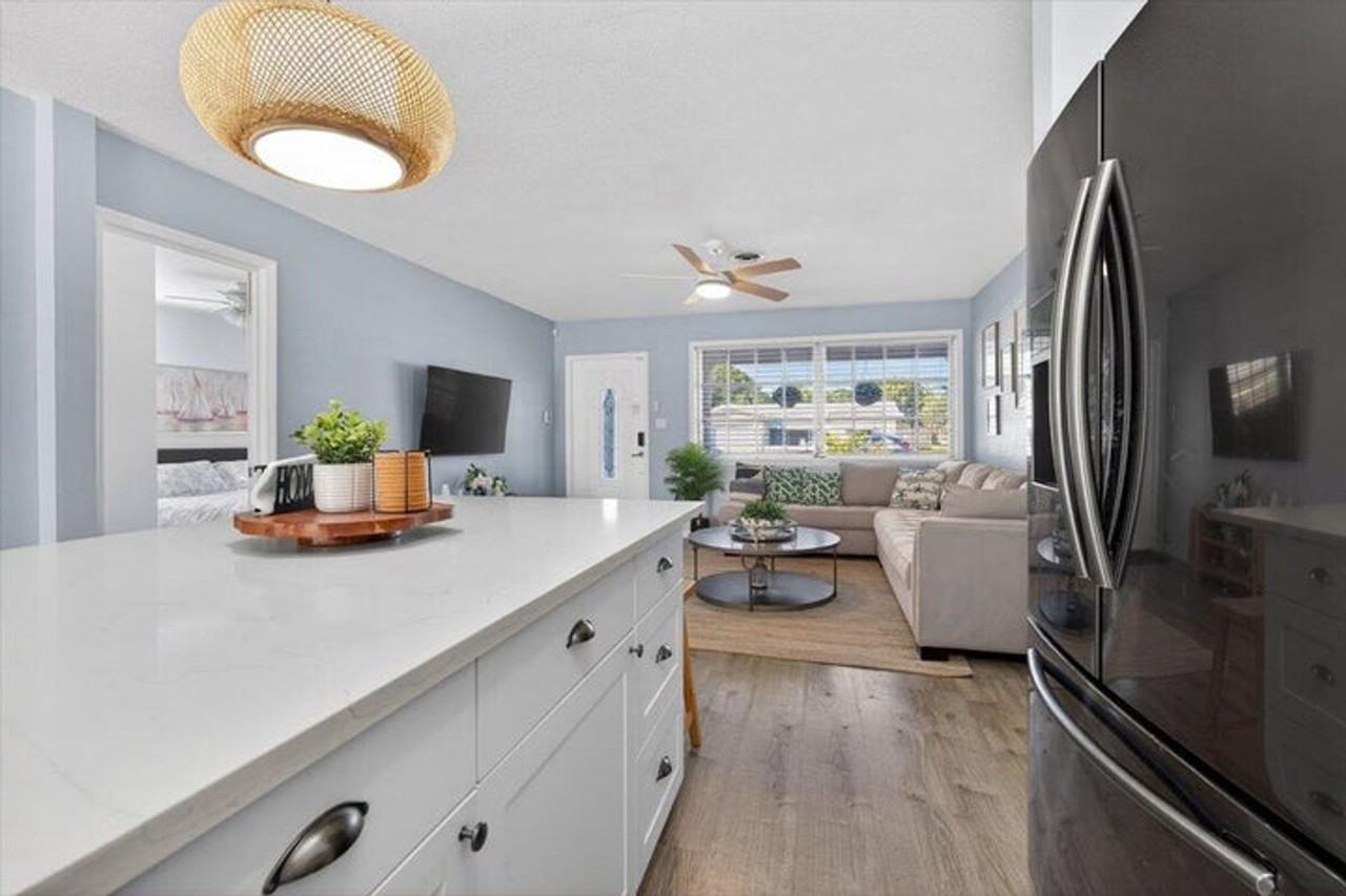 110 Ne 30th St - Photo 4 of 15