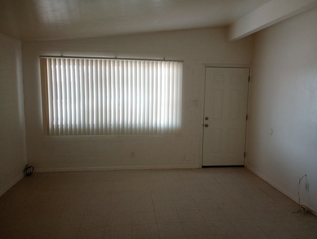 3910 W Shira St - Photo 3 of 6