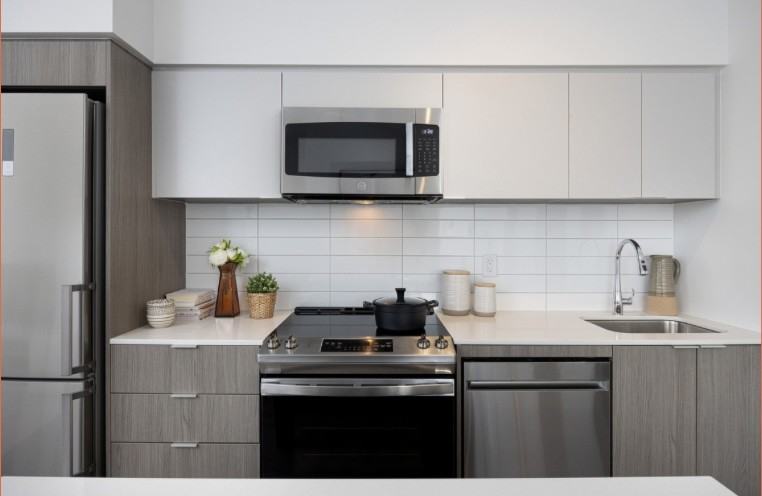 Hughson St. N & King William St #2302 - Photo 4 of 13