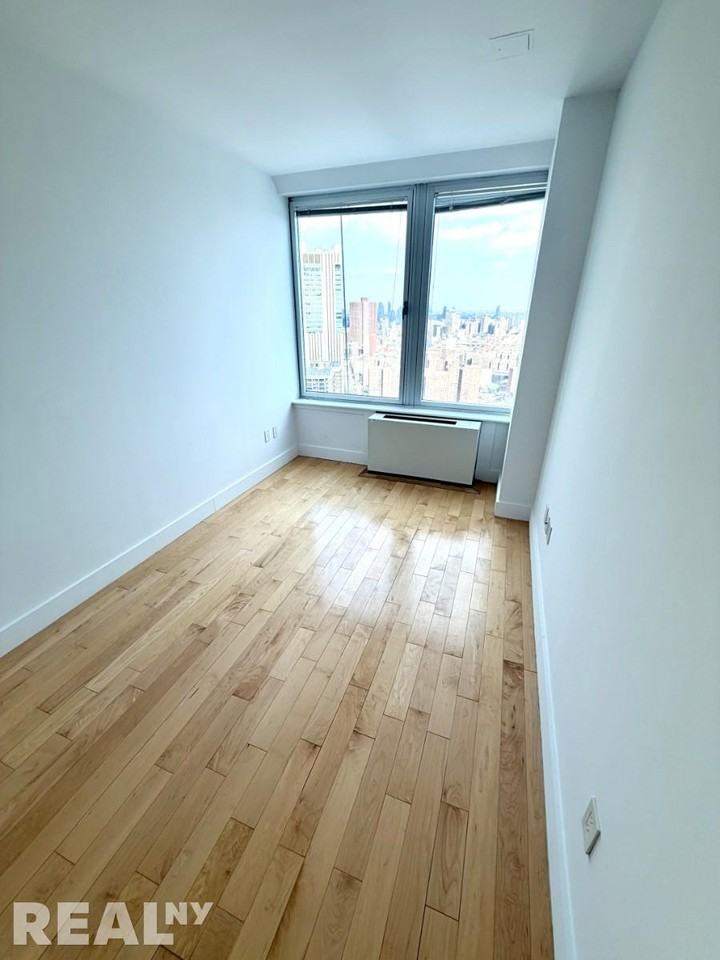 Water St #PH14 - Photo 4 of 4