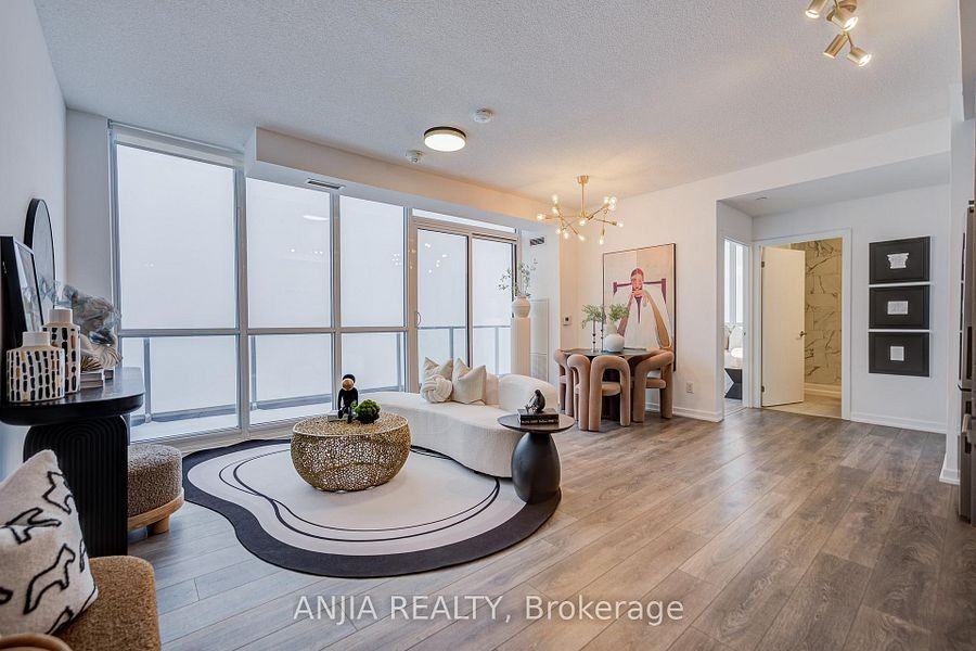 38 Forest Manor Road - Photo 5 of 15