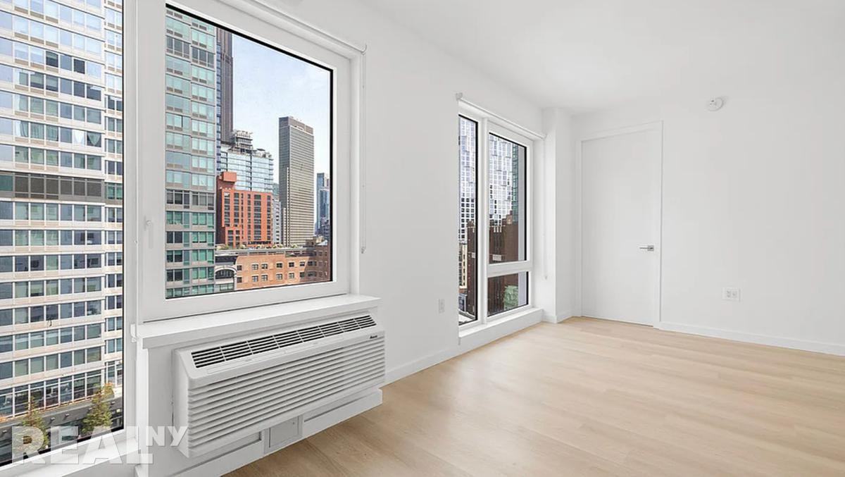 Lawrence St #1203 - Photo 5 of 12