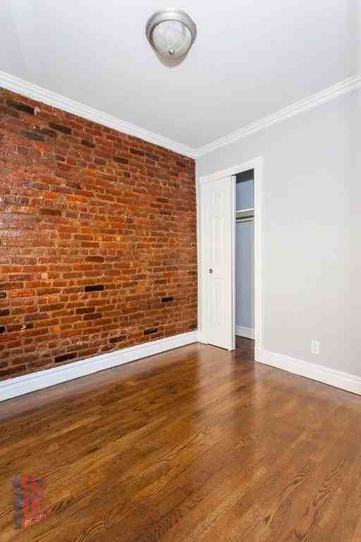 E 13th St #04C - Photo 6 of 8