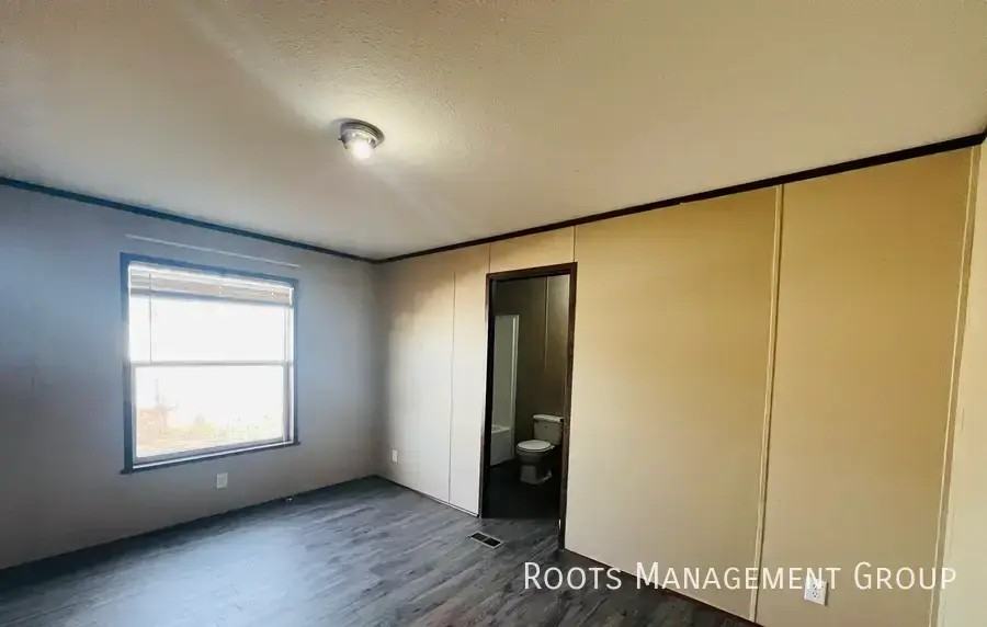 2300 E Philip Ave Trlr 15a #15A - Photo 5 of 11