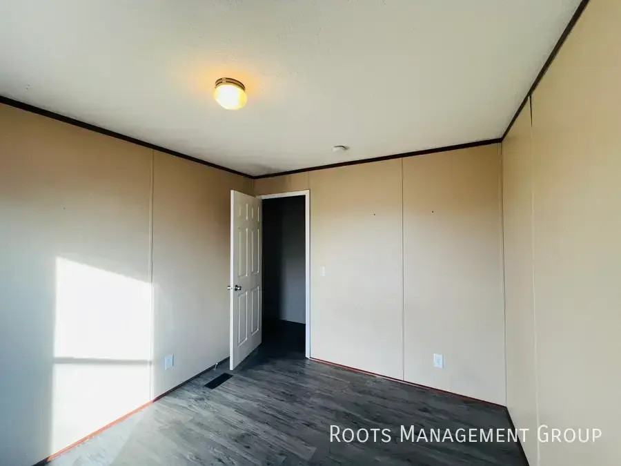 2300 E Philip Ave Trlr 15a #15A - Photo 6 of 11