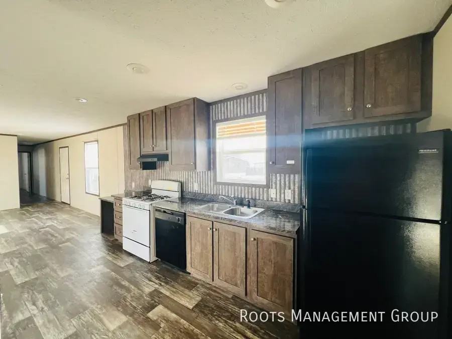 2300 E Philip Ave Trlr 48a #48A - Photo 3 of 14