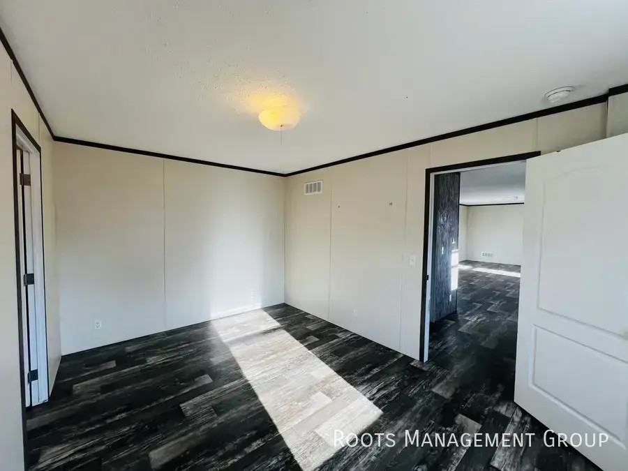 2300 E Philip Ave Trlr 48a #48A - Photo 5 of 14