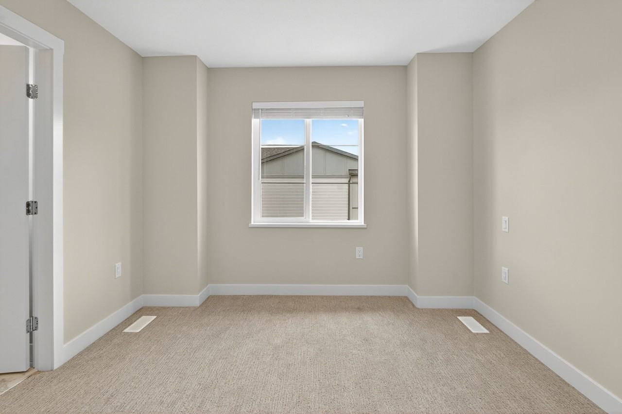 4025 Gellatly Road South #192 - Photo 5 of 27