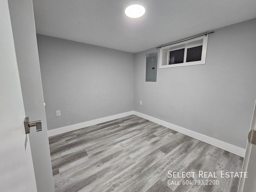 45723 Lewis Ave #B - Photo 7 of 14