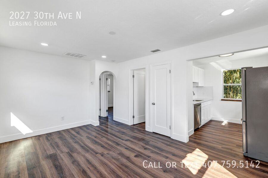 2027 30th Ave N - Photo 4 of 20