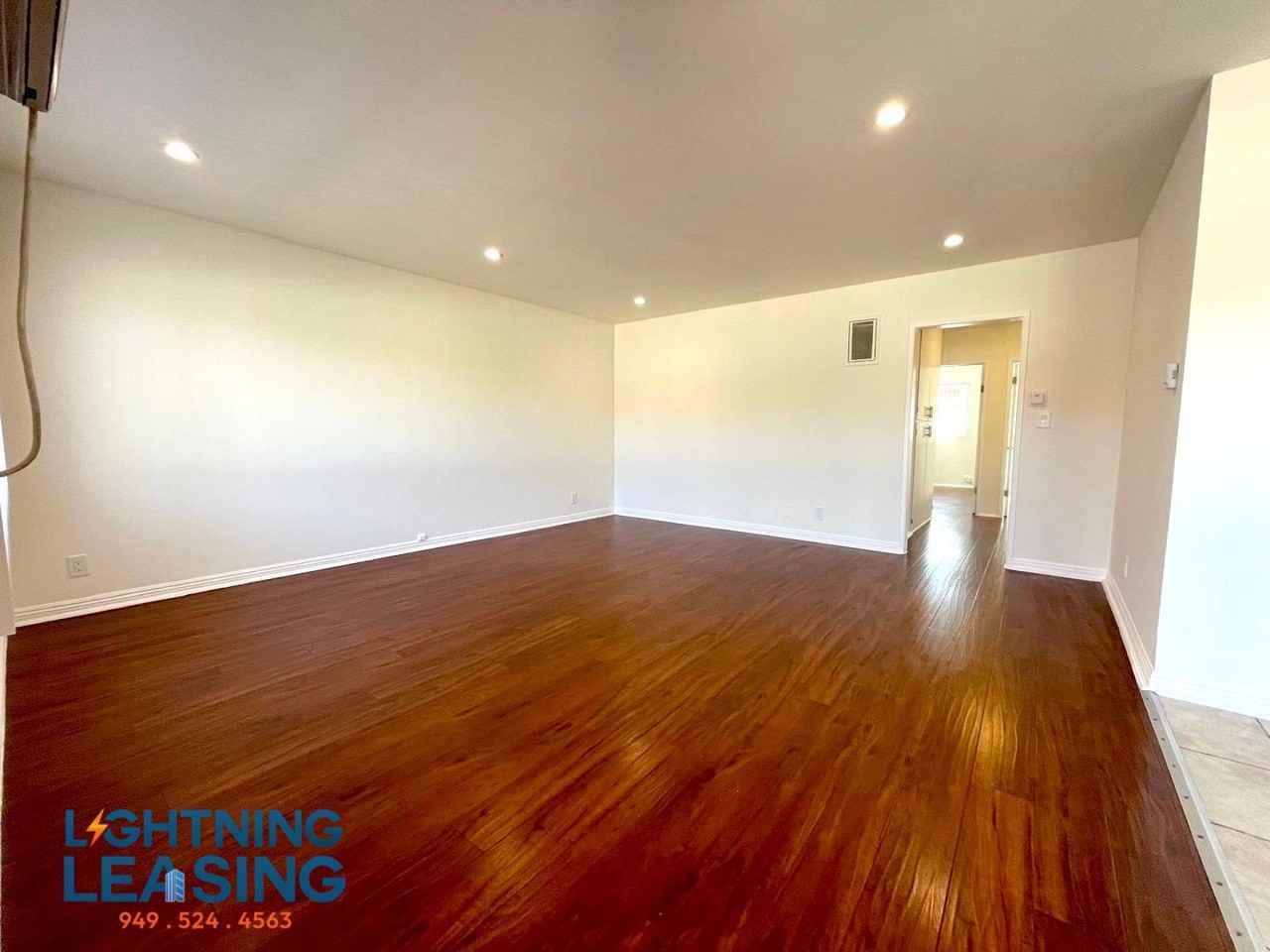 8144 Langdon Ave #205 - Photo 4 of 9