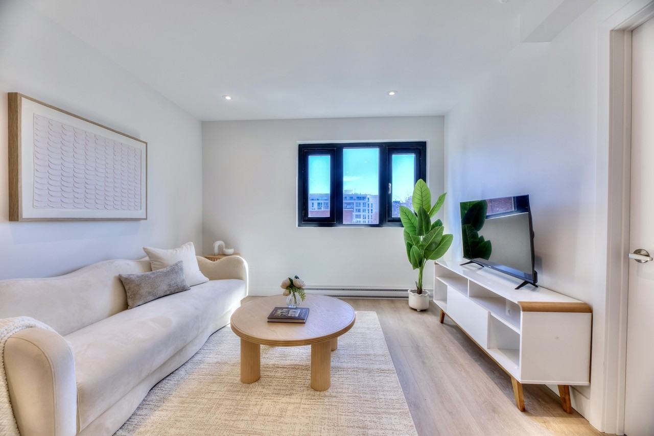 110 Rue de l'Église #3 - Photo 5 of 11