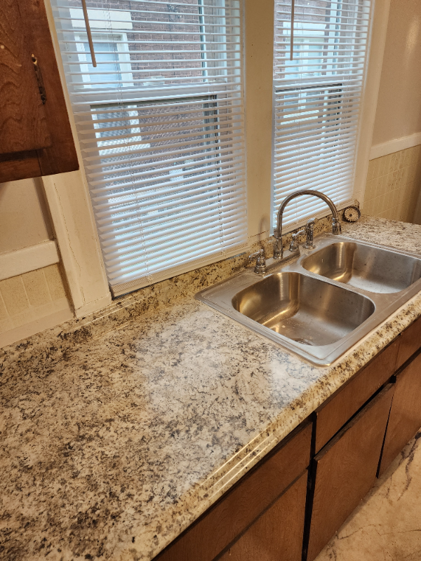 9775 Chenlot St - Photo 5 of 7