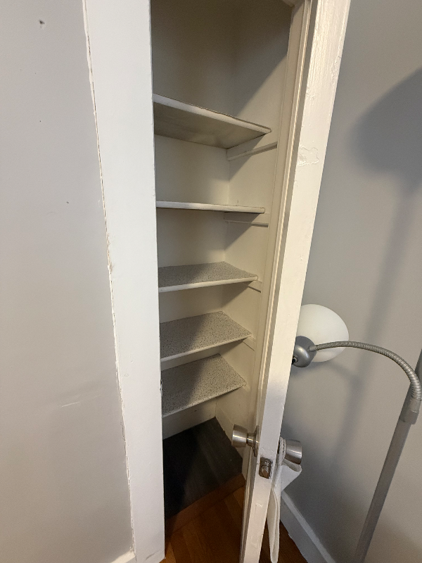 39 12th St #1 - Photo 3 of 4