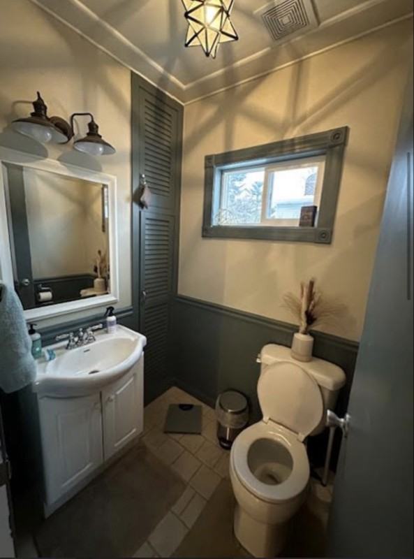 324 W Milwaukee St - Photo 3 of 6
