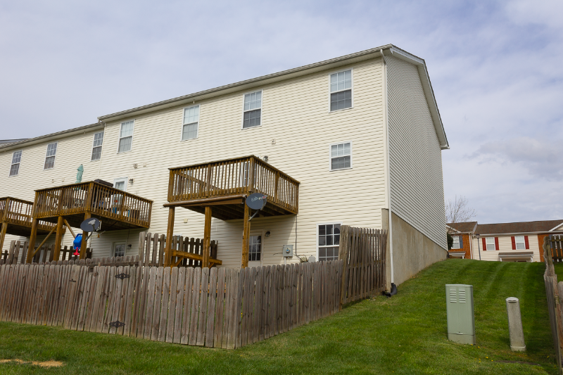 85 Charleston Ln - Photo 2 of 10