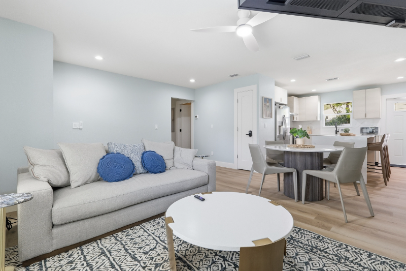 2751 Sydelle St - Photo 4 of 20