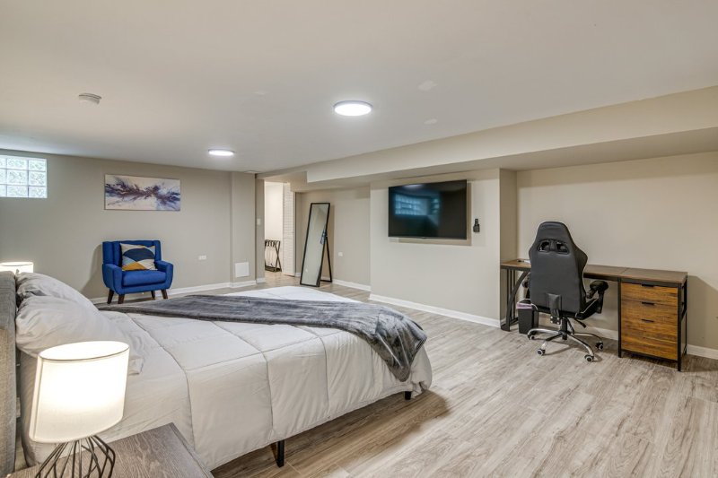 1635 Eth Street #2N - Photo 5 of 9