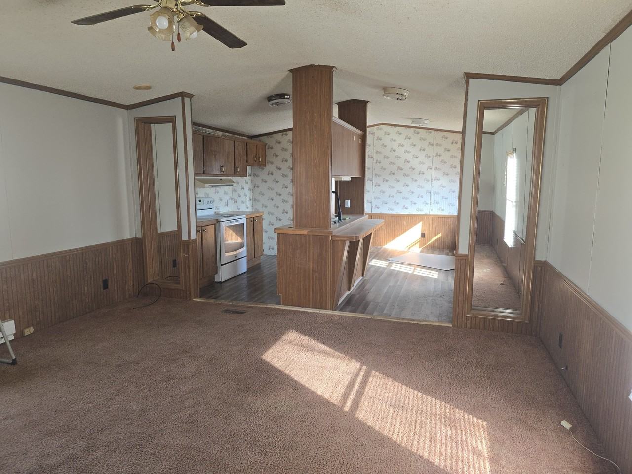 93 Moore Ln - Photo 2 of 4