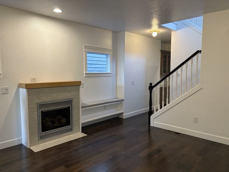 1940 Ne 72nd Ave - Photo 7 of 22