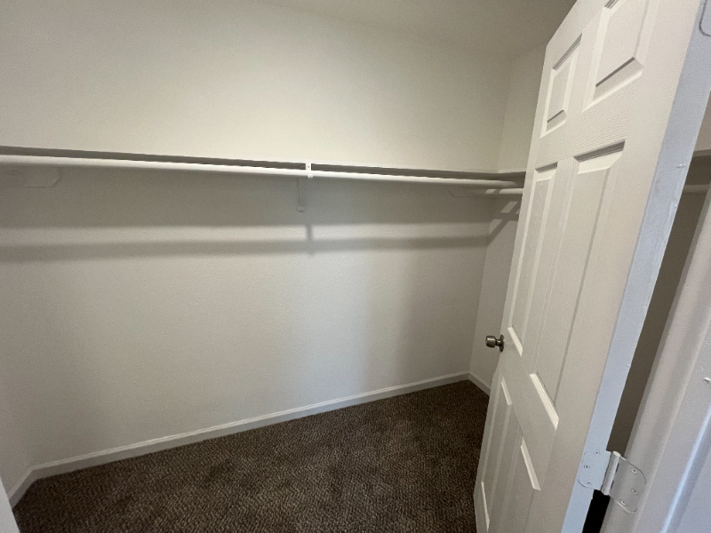 606 Matchett St - Photo 3 of 14