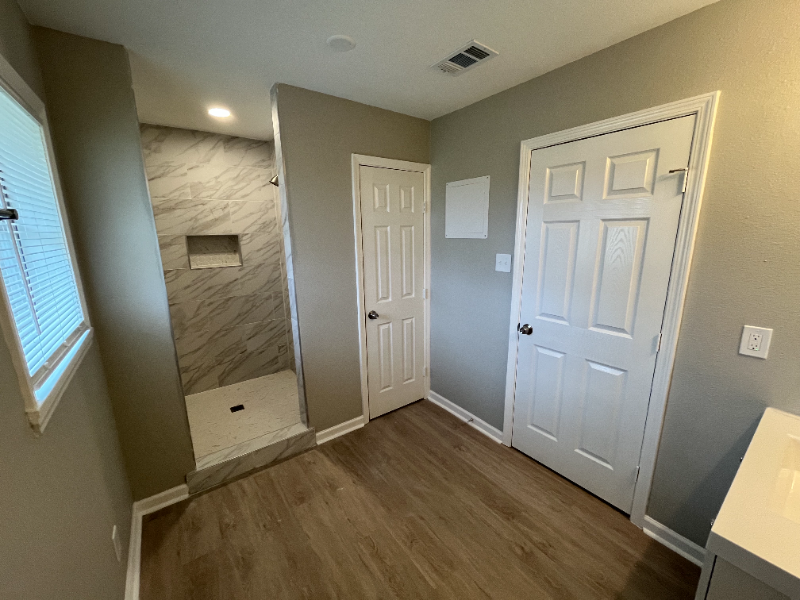 606 Matchett St - Photo 6 of 14