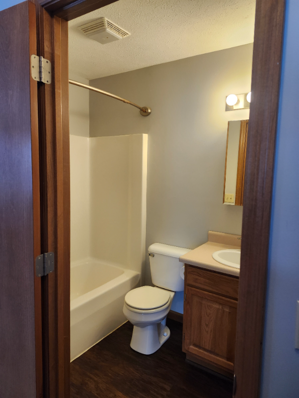 403 W Himes St #A - Photo 6 of 13