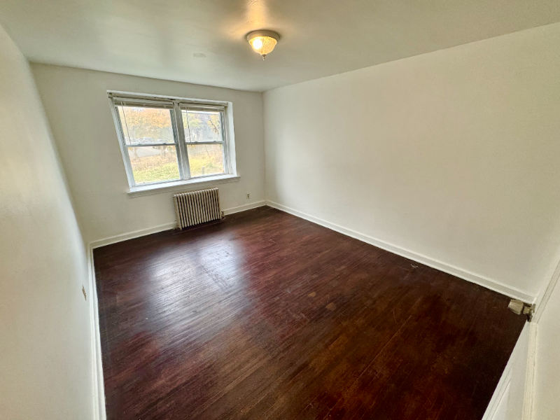 69 Sayers Ave #1stFL - Photo 7 of 9