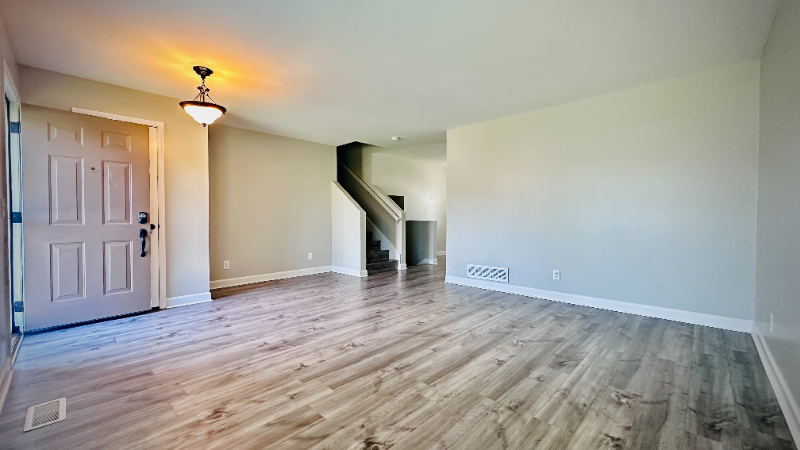 19404 X St - Photo 2 of 20