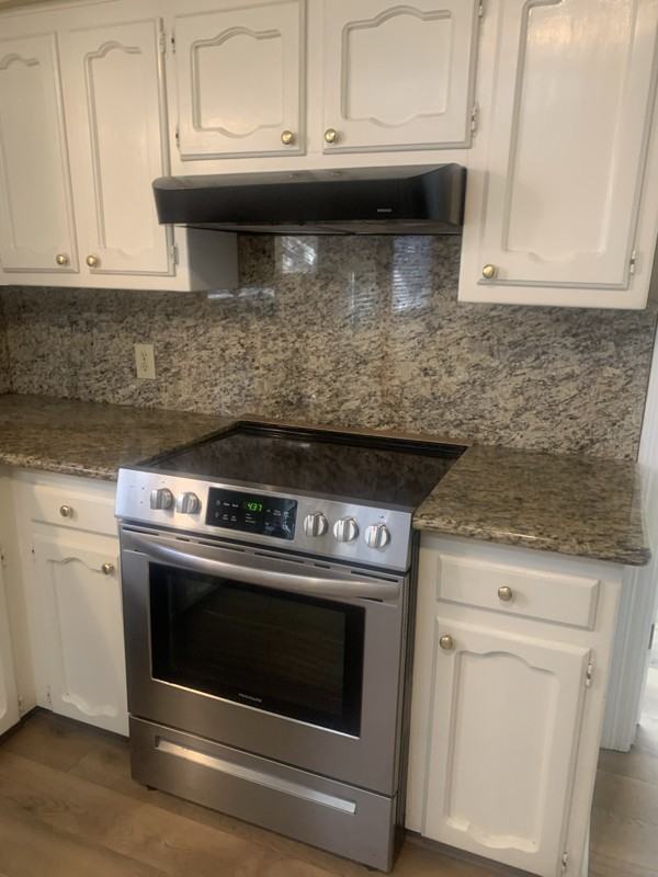 16912 Dahlgren Ave - Photo 4 of 14